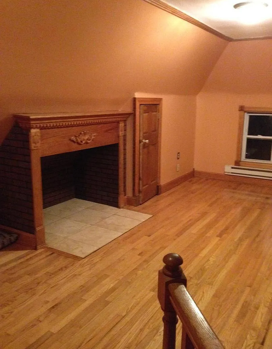 877 Avenue C — Photo 2