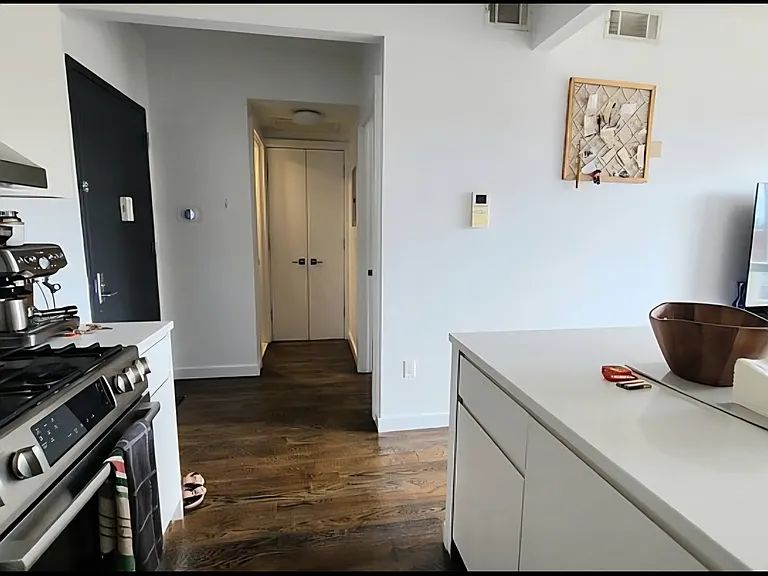 305 Cooper St #3A — Photo 5