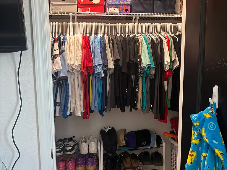 4884 Kensington Ln — Photo 36