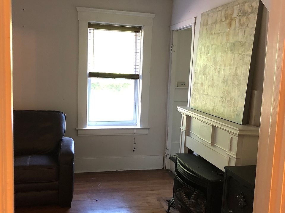 1st image of 174 Beattie St