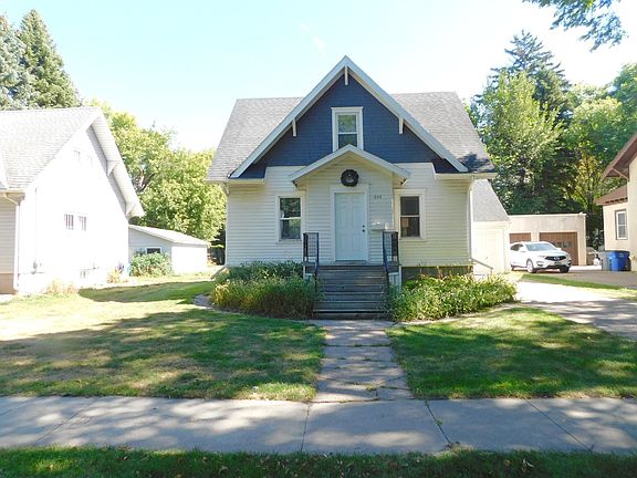 2nd image of 606 5th St S
