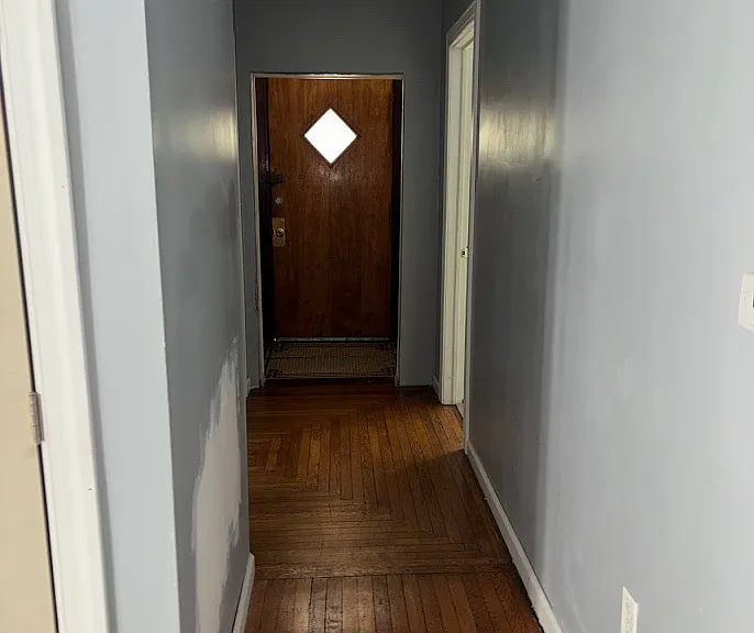 135-137 W River St #135 — Photo 9