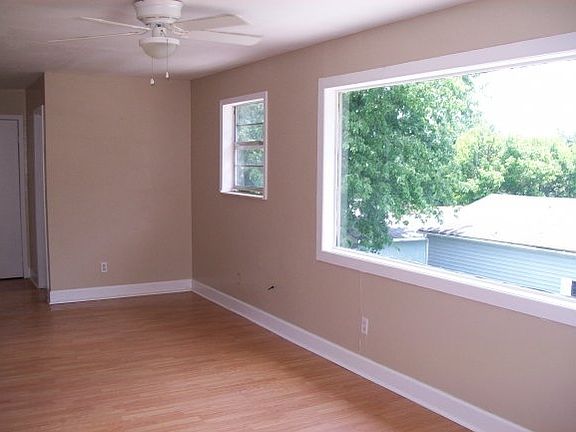 4th image of 812 Sherwood Dr