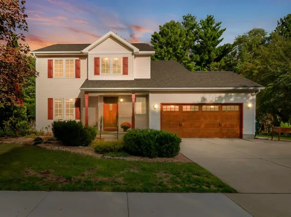 312 Tanglewood Ct, Cottage Grove, WI 53527