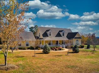 991 Golf Course Rd, Columbus, NC 28722