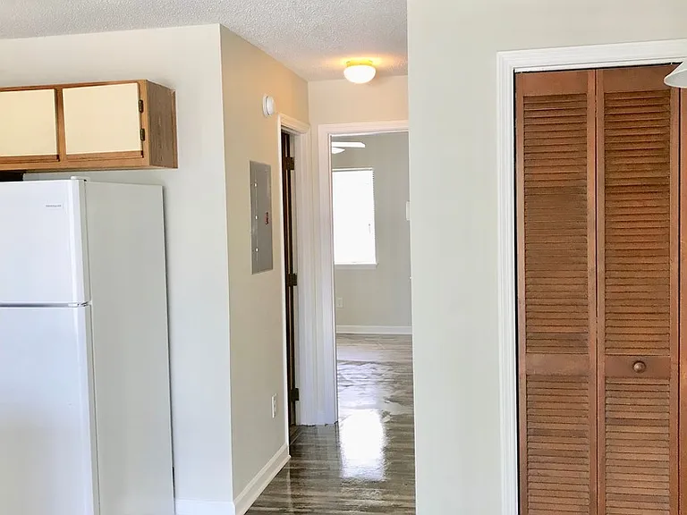 1880 Colony Dr #10B — Photo 5