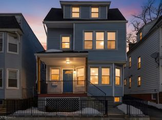 218 Elmwood Ave, East Orange City, NJ 07018