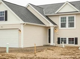 7051 Glenmeadow Ct, Grand Blanc, MI 48439