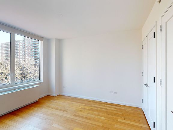 5th image of 795 Columbus Ave APT 5F