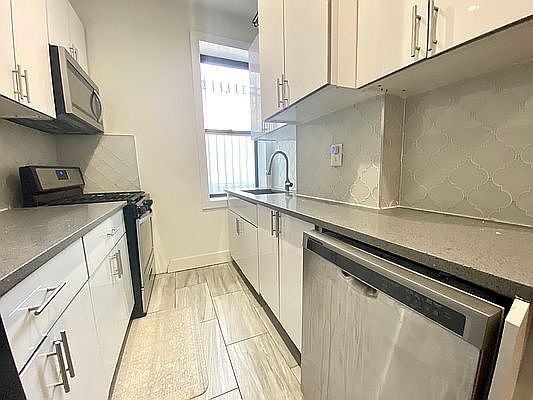 2nd image of 580 St Nicholas Ave APT 1B