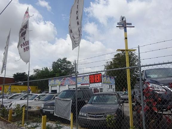 4th image of 9950 NW 27th Ave