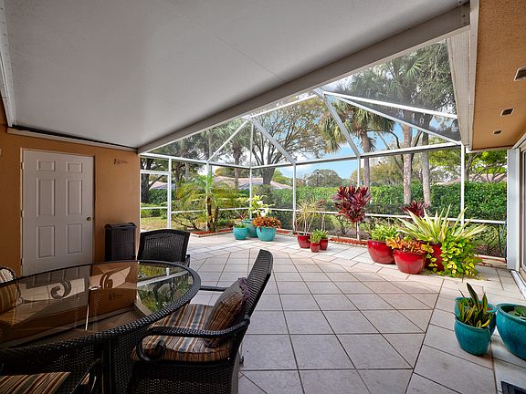 3rd image of 804 Sun Terrace Ct
