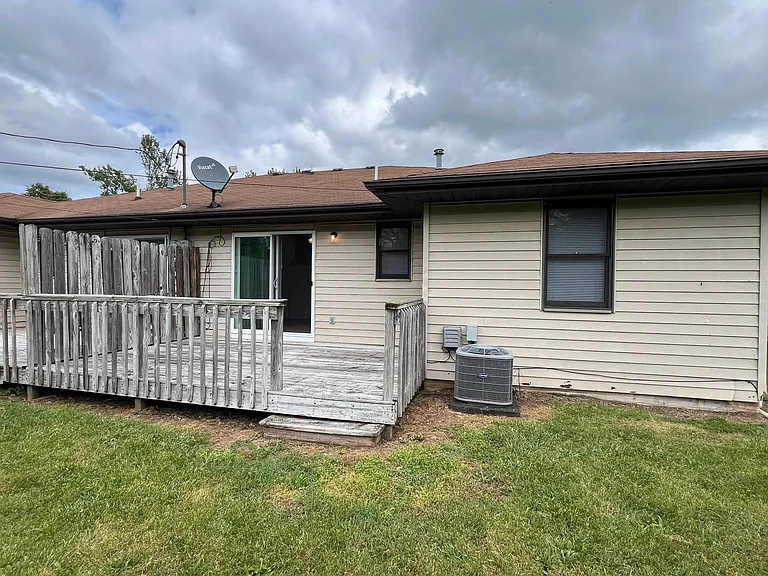 3361A S Clifton Ave — Photo 12