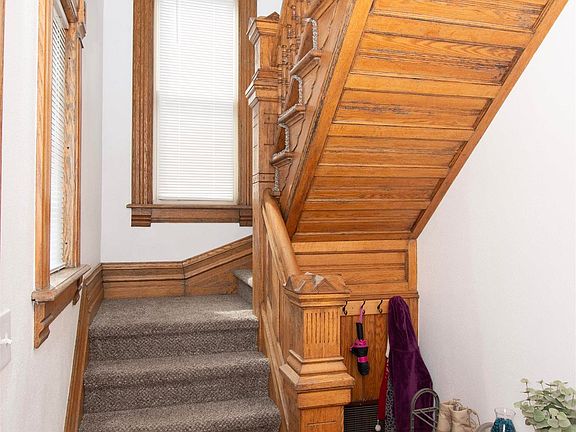 4th image of 203 Sargent St