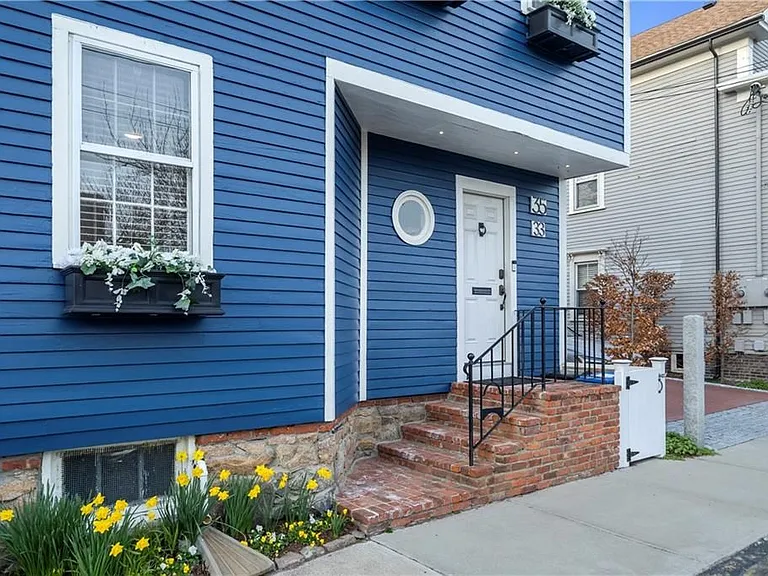 33 Marsh St — Photo 13