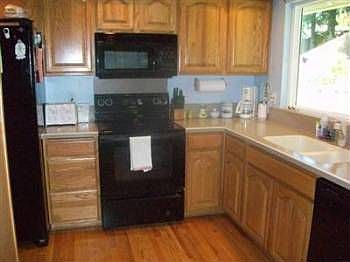 5th image of 551 NE Conifer Dr