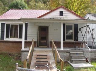 95 Sycamore Ave, Pineville, WV 24874