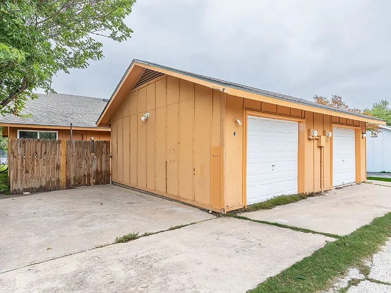 323 W William Cannon Dr #B — Photo 26