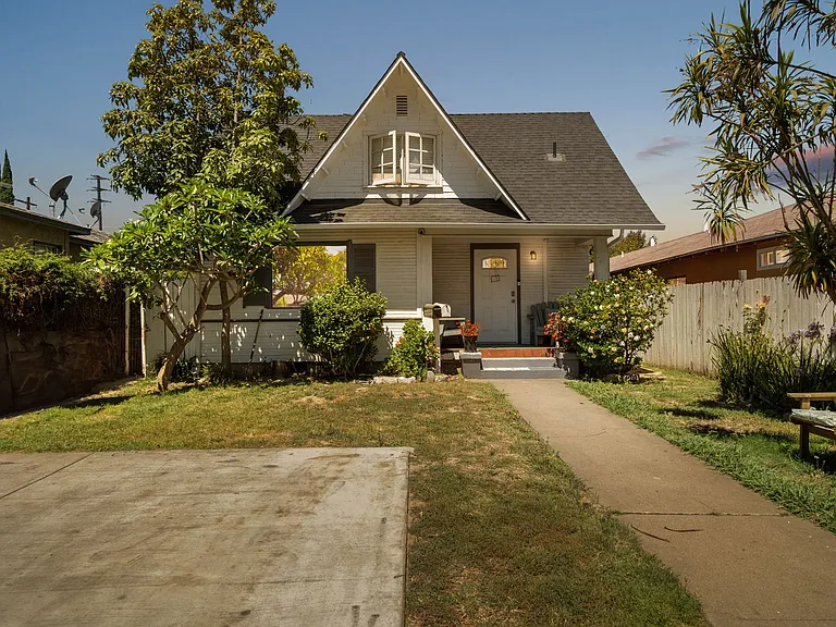 1851 Magnolia Ave #1/2 — Photo 13
