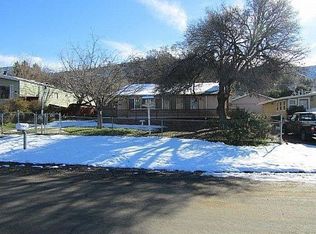 106 Pioneer Pl, Bodfish, CA 93205
