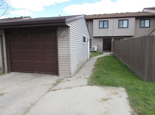 2235 32nd Ave S, Fargo, ND 58103