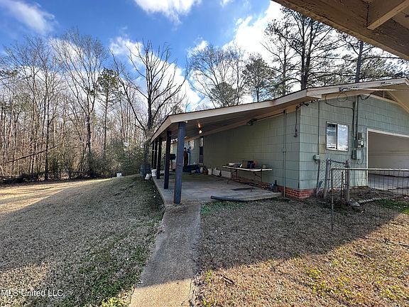 3rd image of 1244 Cooper Rd