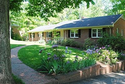4th image of 2921 Sedgewick Dr