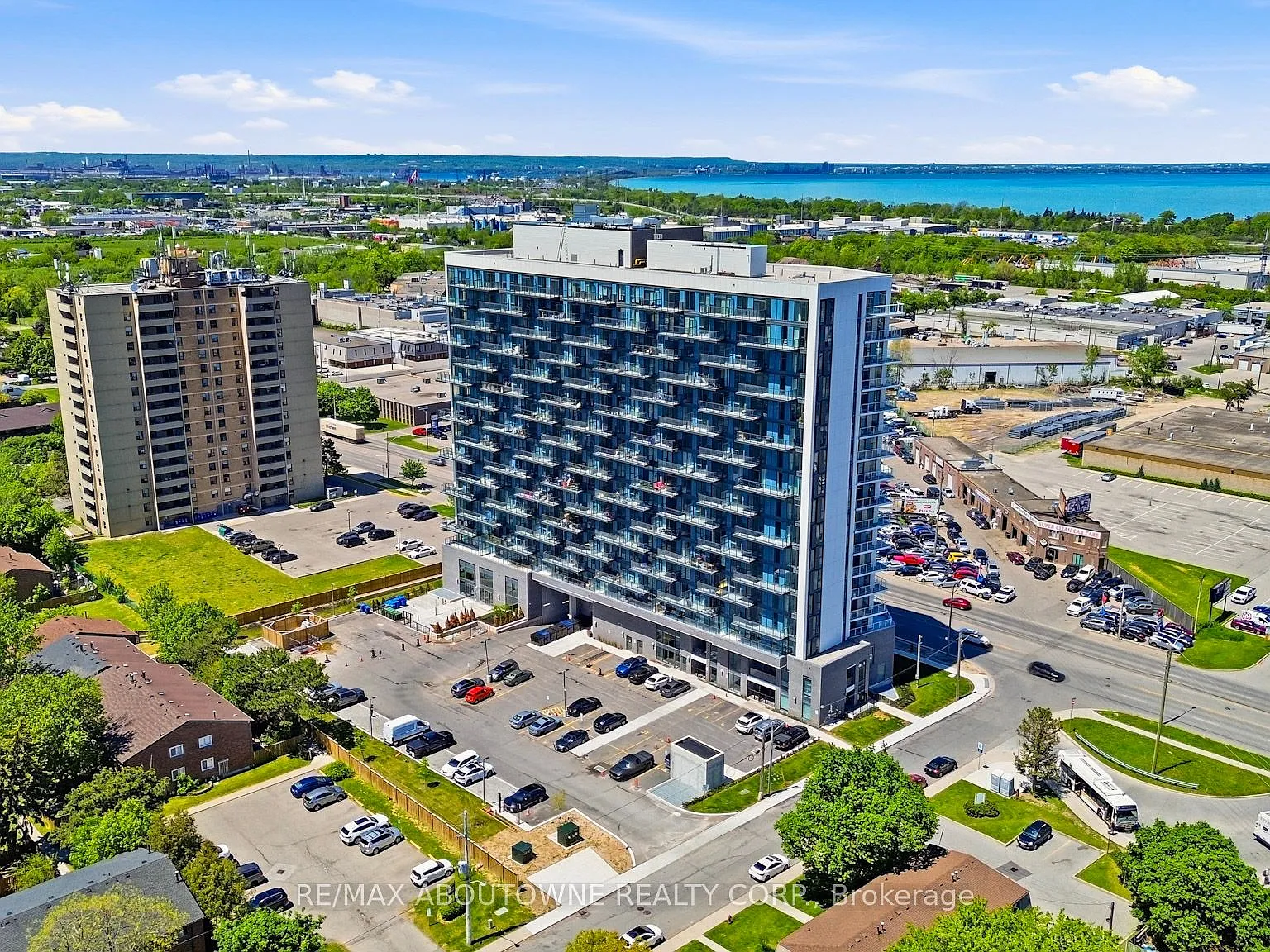 2 bed, $2,400 — Photo 1