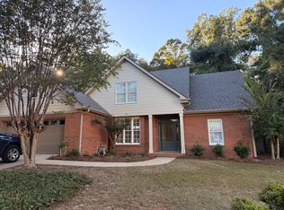 2305 Riverwood Dr, Auburn, AL 36830