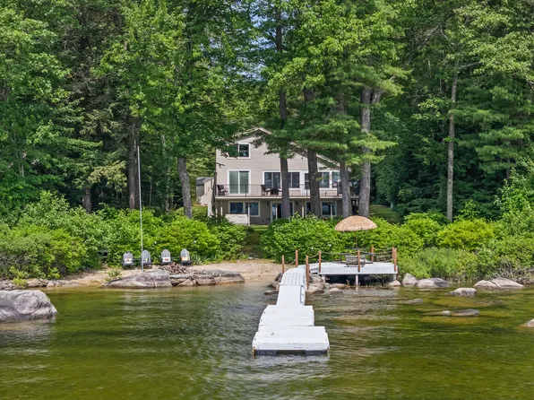 7 Papoose Island Road, Raymond, ME 04071