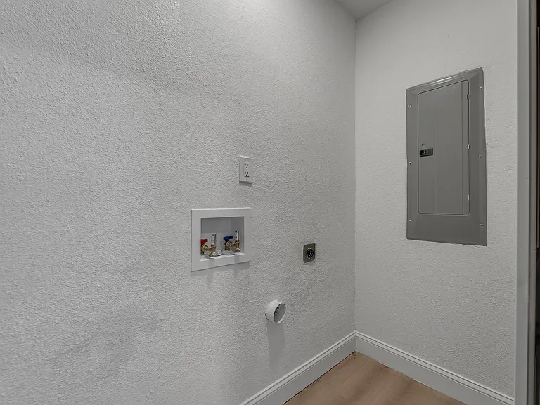 5440 Slay Dr — Photo 14