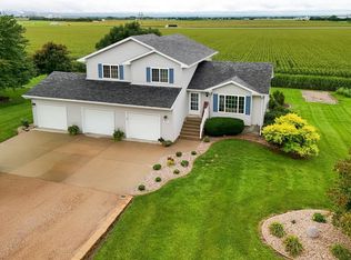 829 Comanche St, Columbus, NE 68601
