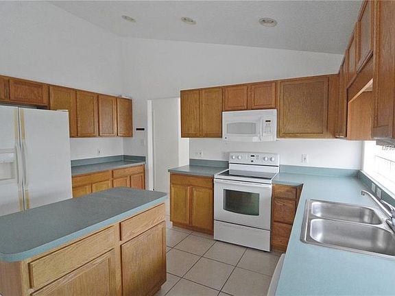 4th image of 4020 Bolinas Ct