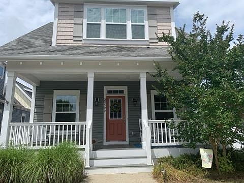 2nd image of 28522 Traverse St