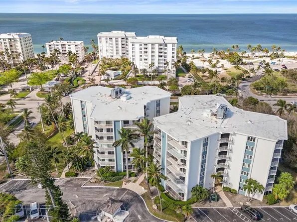 1300 Gulf Shore BLVD N #511, NAPLES, FL 34102