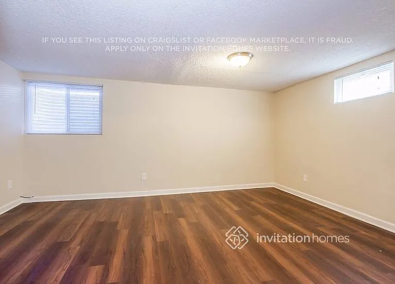 964 S Uravan St — Photo 14