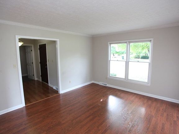 5th image of 3200 Copperfield Dr