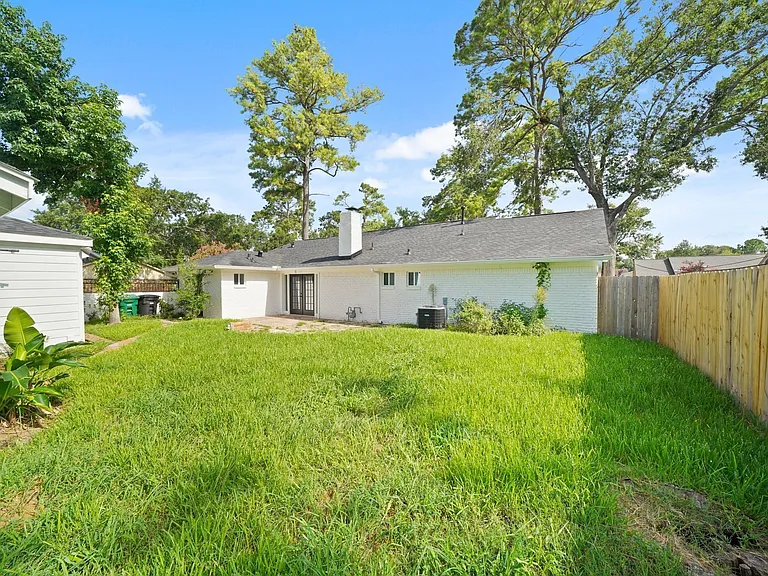 5943 Greenmont Dr — Photo 33