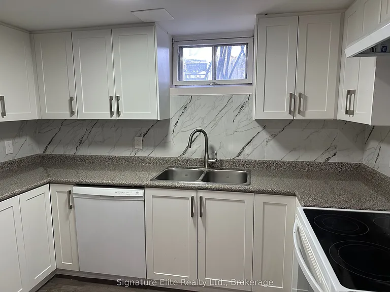 43 Seneca Ave #LOWER — Photo 4