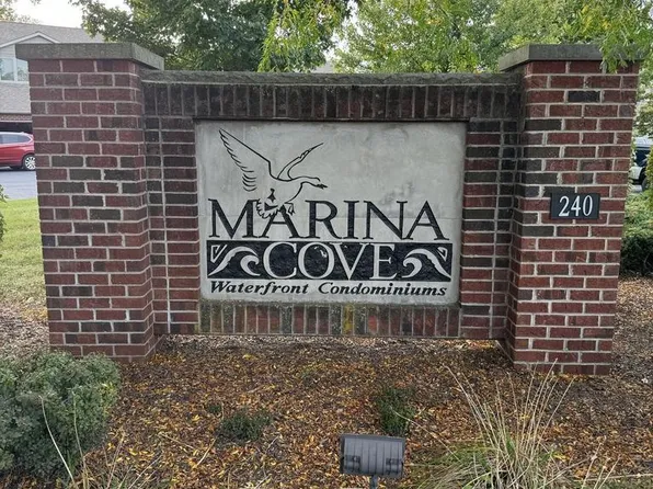 240 Marina COURT #18, Waterford, WI 53185