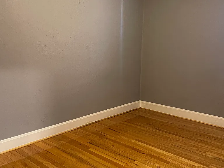1760 N Pearl St #9 — Photo 17
