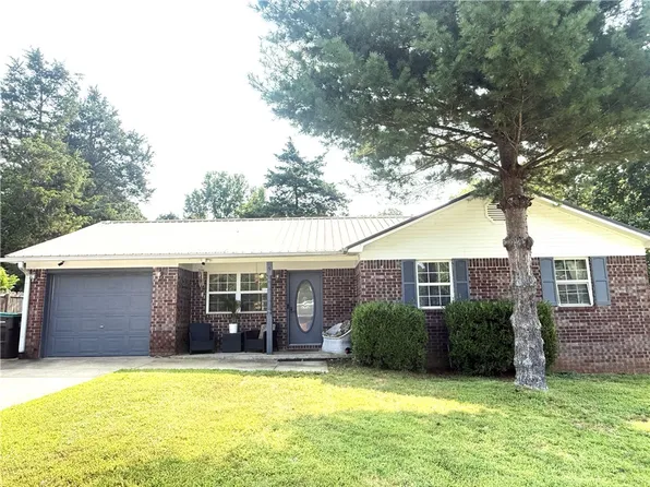 5 Cedar Creek Ct, Dover, AR 72837