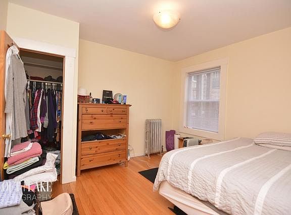 2nd image of 3452 W Ainslie St #3