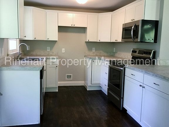 3rd image of 8674 Catawba Cove Dr
