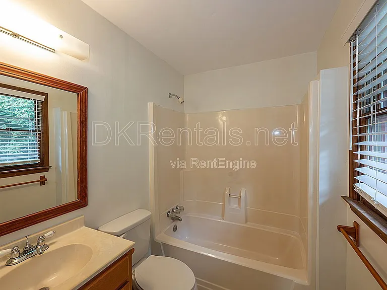 425 Ansley St — Photo 20