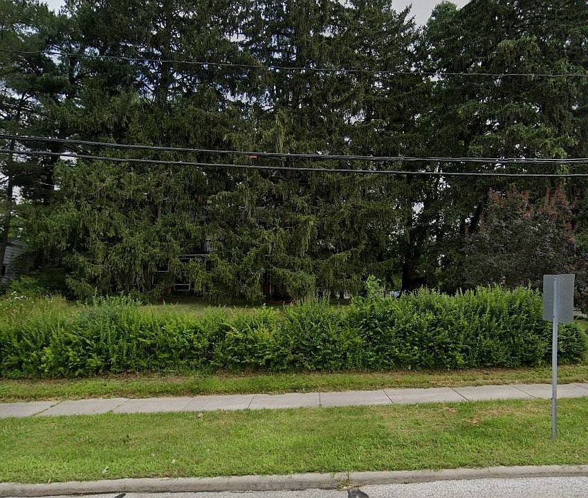 1st image of 444 Turney Rd