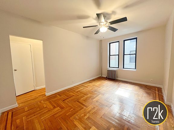 4th image of 2828 29th St APT A1