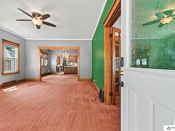 5th image of 809 S 36th St