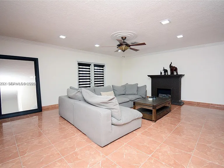 10301 SW 199th St — Photo 3