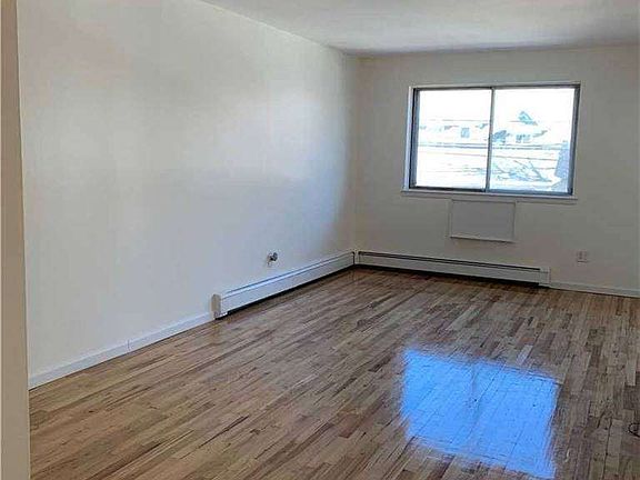 5th image of 4816 92nd St Floor 2